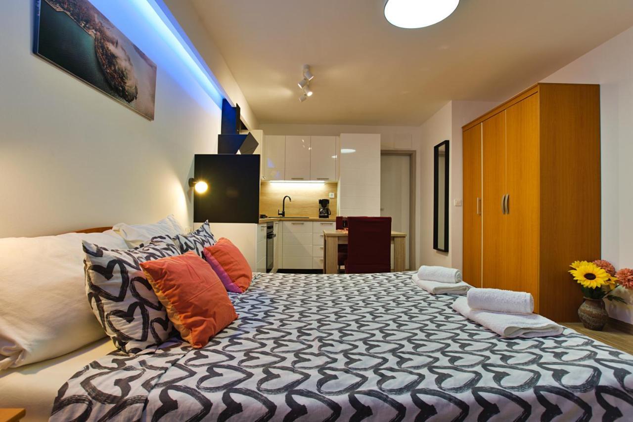 Apartments Kiwi Rovinj Exterior photo